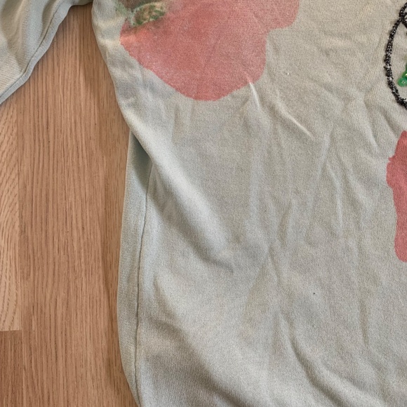 Artistic beaded light blue 3/4 sleeve top - Picture 4 of 9